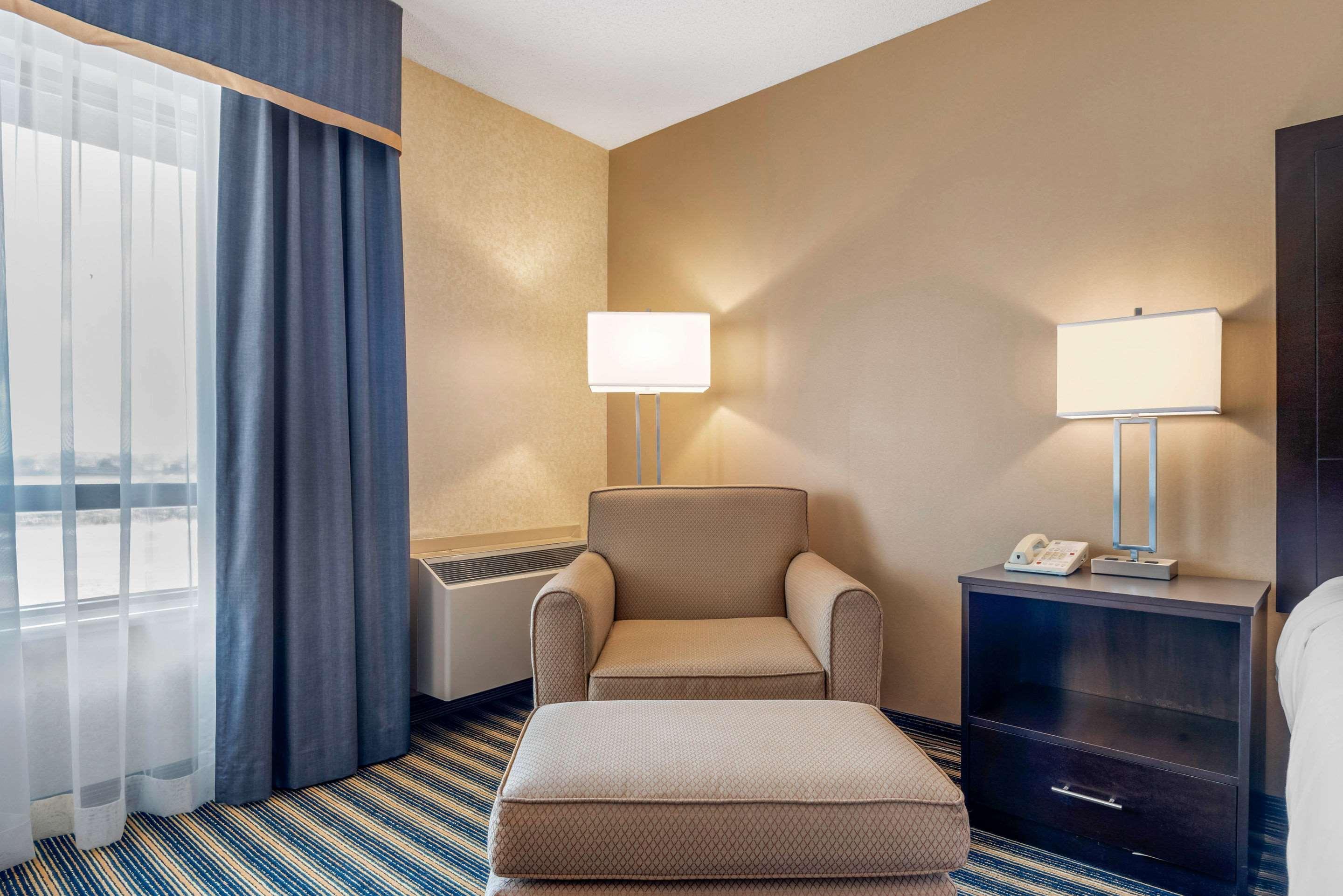Comfort Inn Saint Thomas Zewnętrze zdjęcie