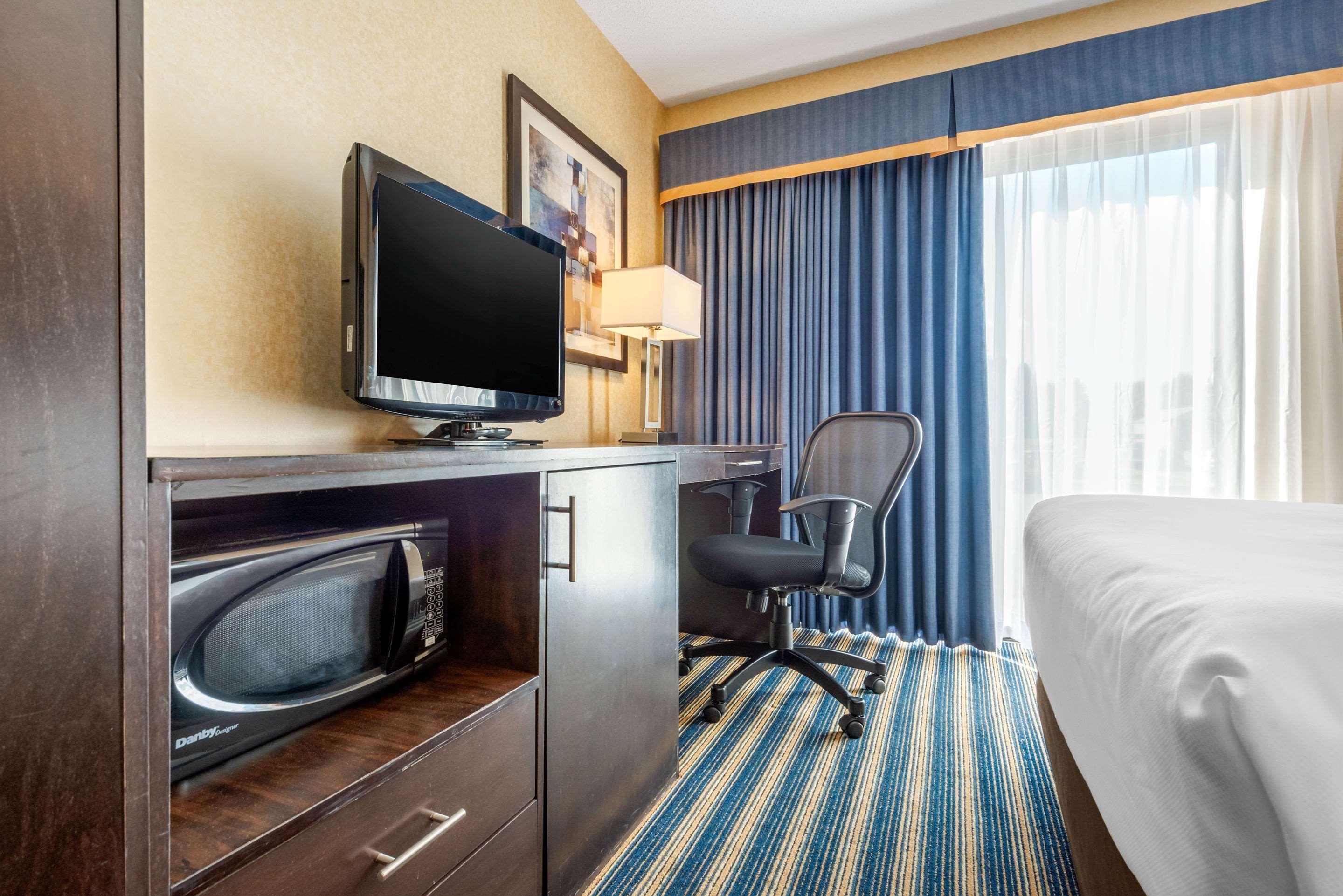 Comfort Inn Saint Thomas Zewnętrze zdjęcie