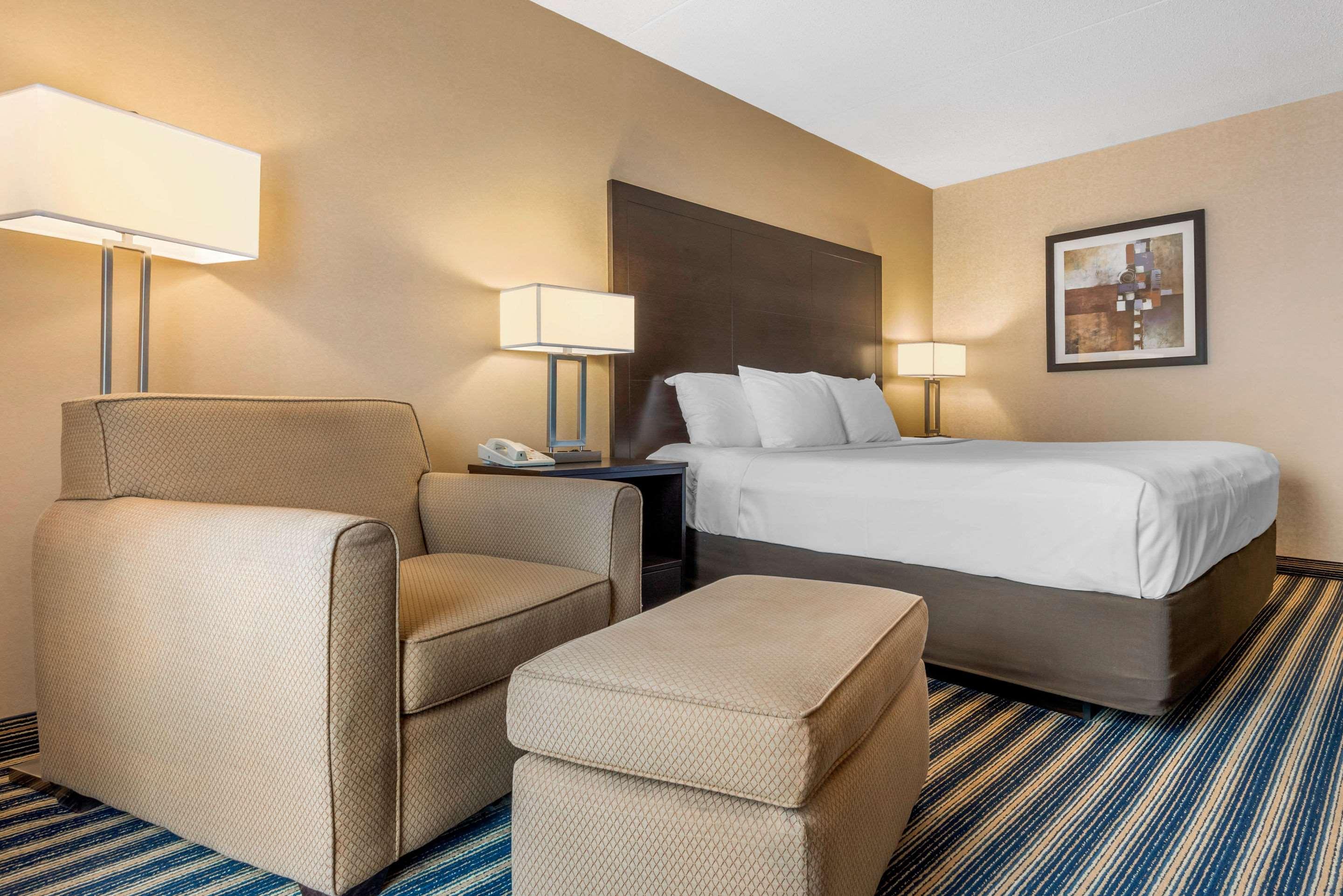 Comfort Inn Saint Thomas Zewnętrze zdjęcie