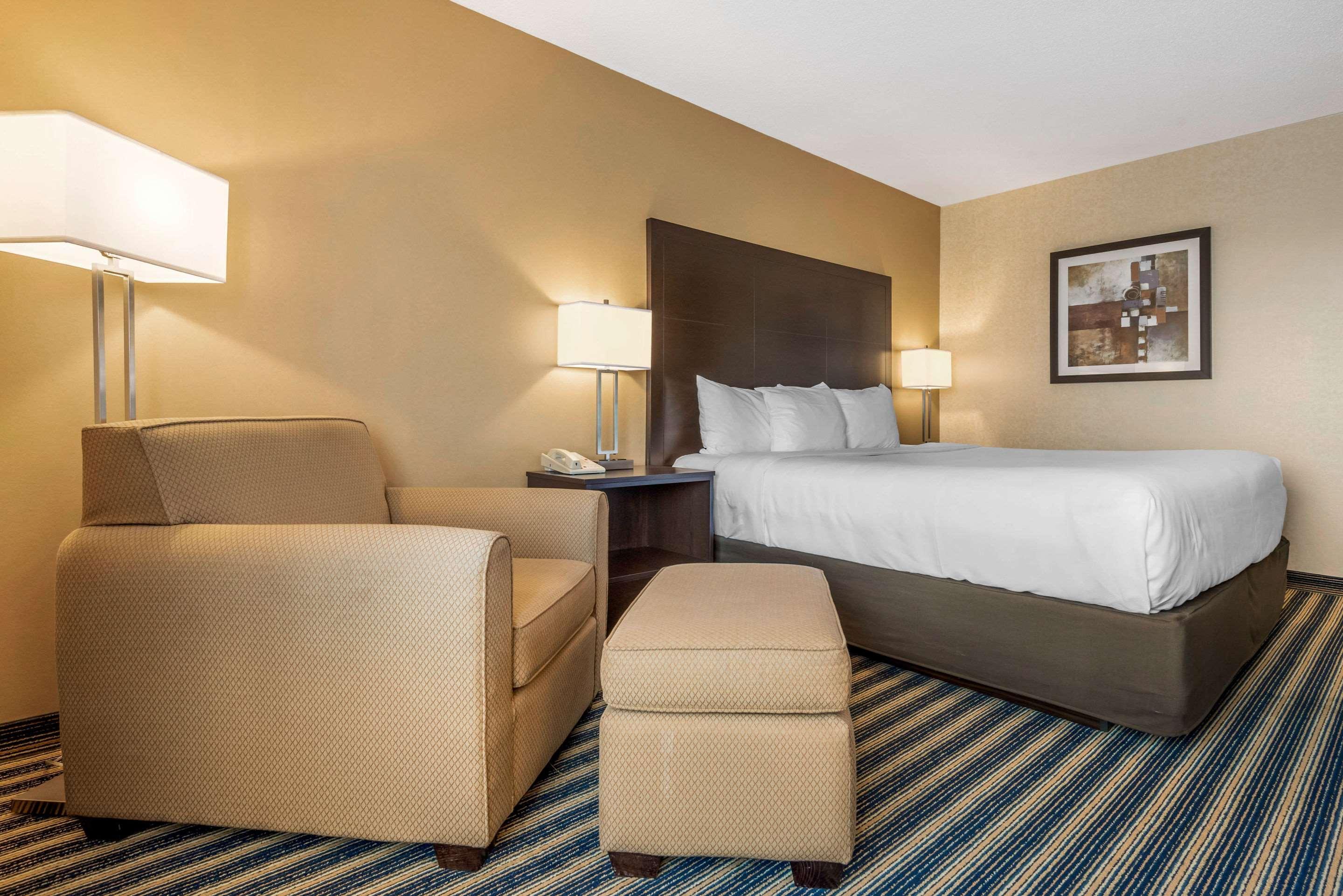 Comfort Inn Saint Thomas Zewnętrze zdjęcie