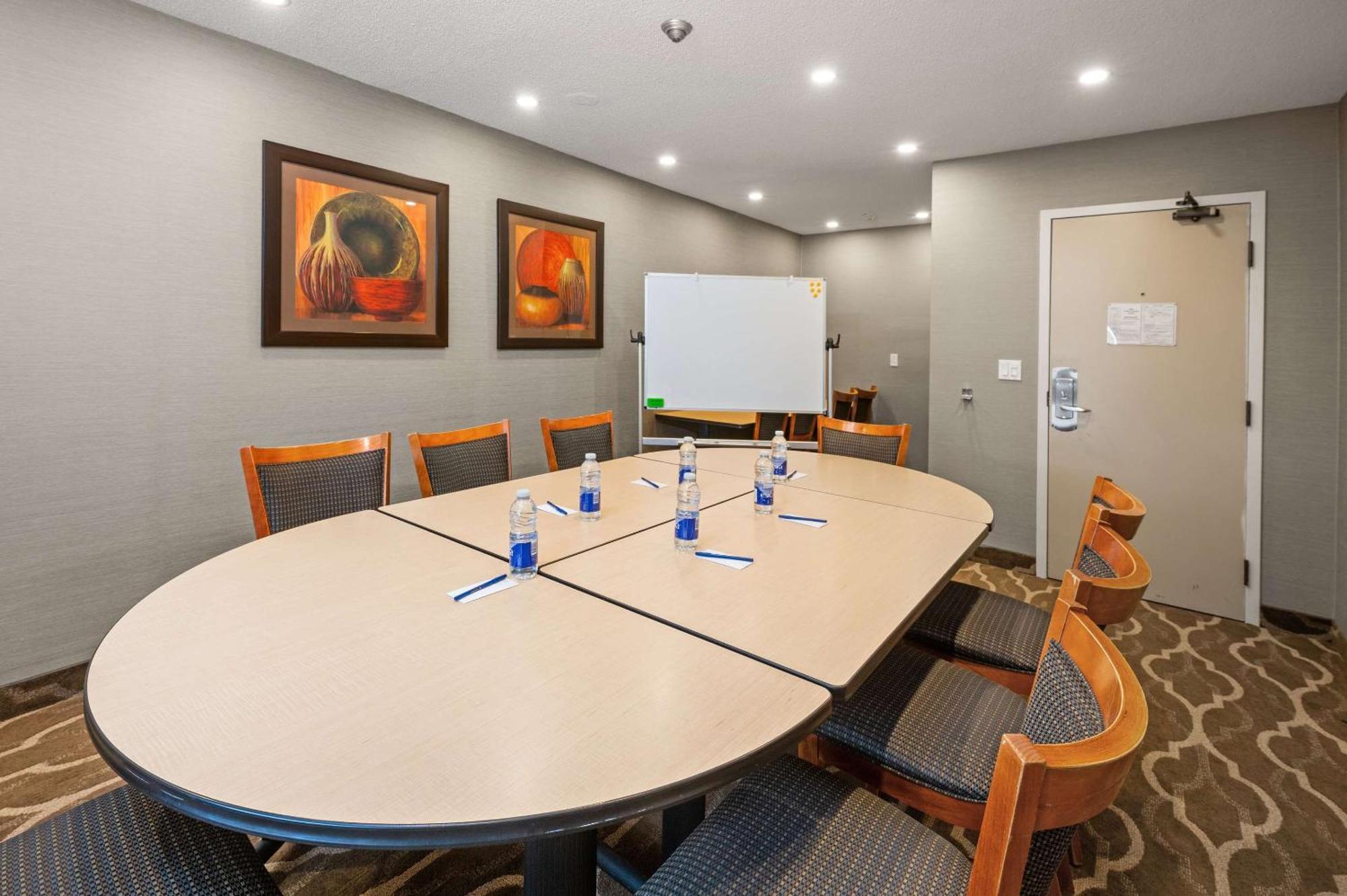 Comfort Inn Saint Thomas Zewnętrze zdjęcie